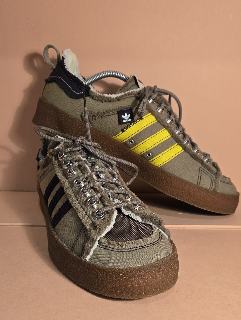 Size 10.5 - Adidas Originals Men's Campus 80S SFTM Shoes, Focus Olive/Black/Gum.